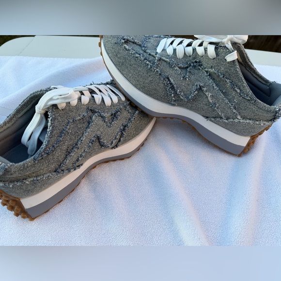 Steve Madden Denim Campo Textured Sneakers - Picture 7 of 8